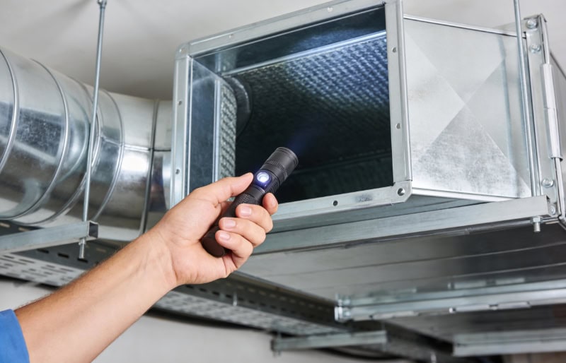 Deep cleaning of a commercial ductwork system